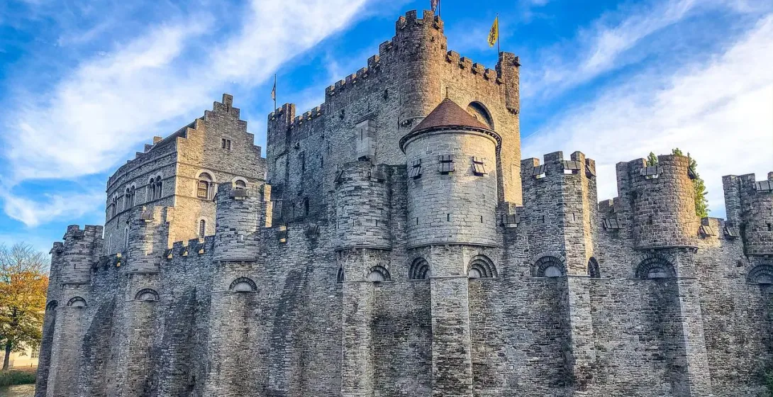 Zamek Gravensteen w Gandawie, Belgia: majestatyczna średniowieczna twierdza.