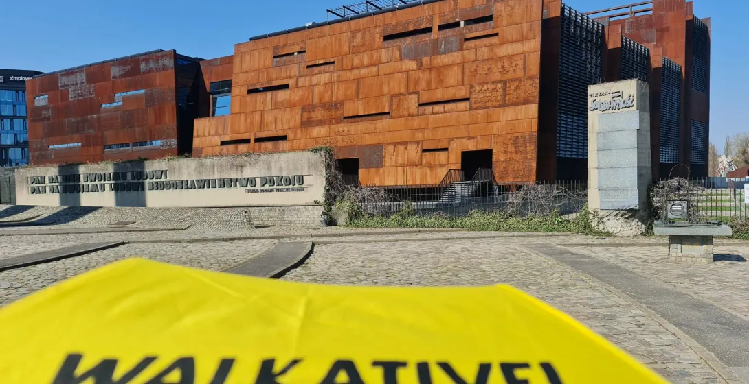 Przewodnik po Europejskim Centrum Solidarności w Gdańsku.