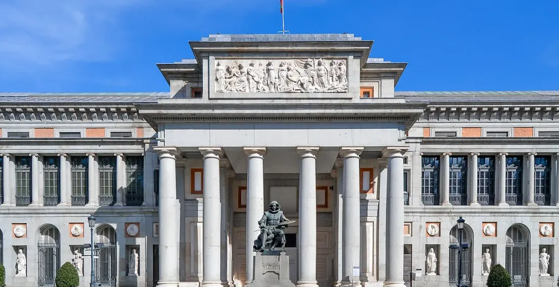 Imponujące Muzeum Prado w Madrycie, Hiszpania.
