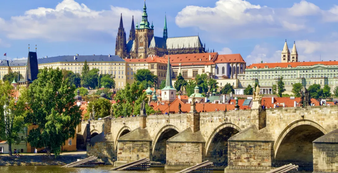 Zamek Praski i Most Karola, wspaniały widok na Pragę.