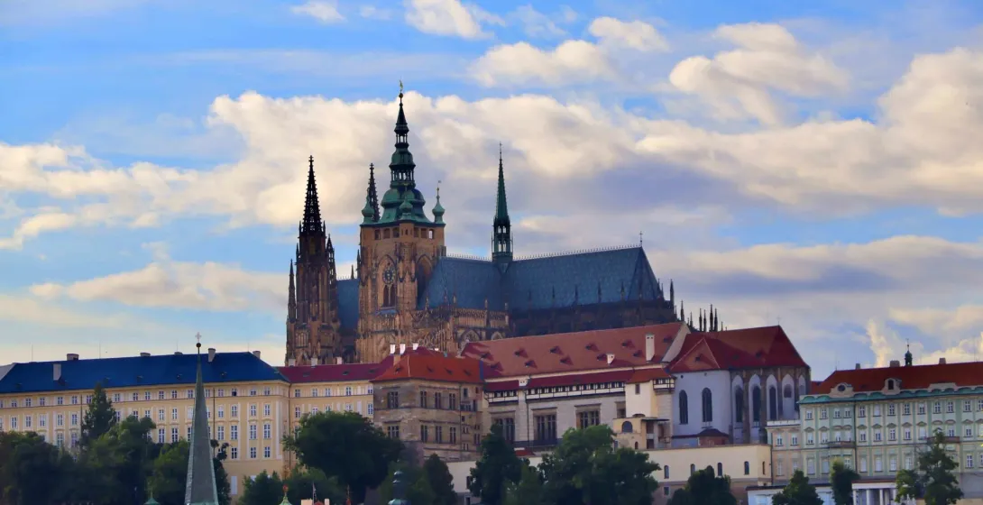 Panoramic view of Prague Castle and St. Vitus Cathedral.