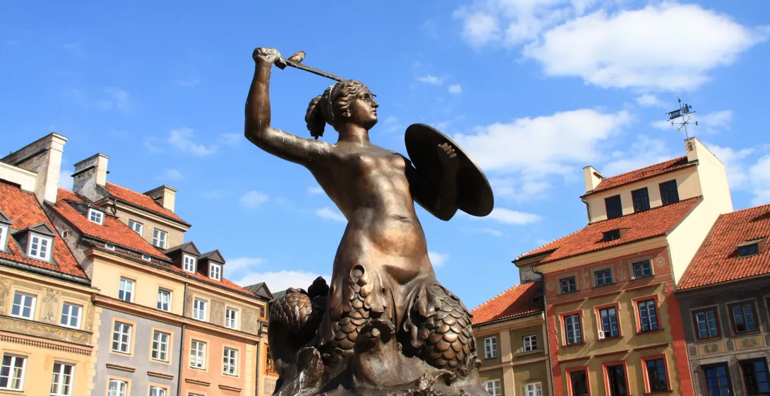 Słynny pomnik Syrenki Warszawskiej na Starym Mieście w Warszawie.