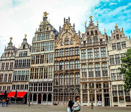 Odkryj wspaniałe gildie na Grote Markt w Antwerpii.
