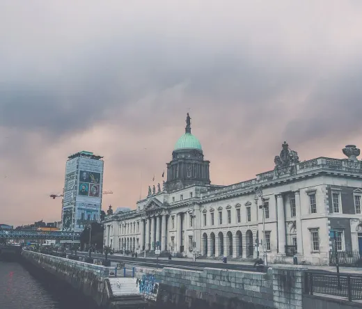 Ikona Custom House w Dublinie, Irlandia, wspaniały zabytek architektury.