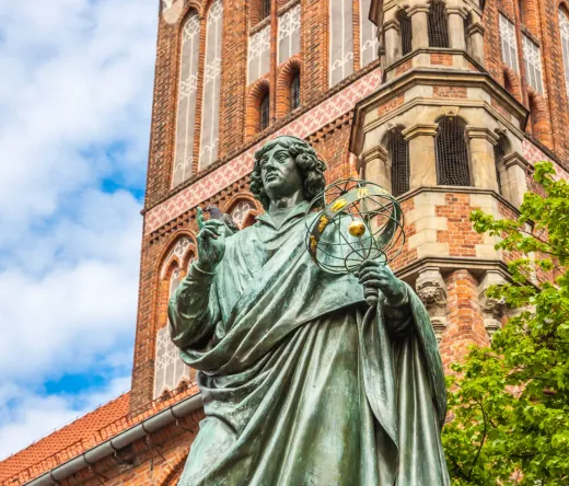 Pomnik Mikołaja Kopernika na Starym Mieście w Toruniu.
