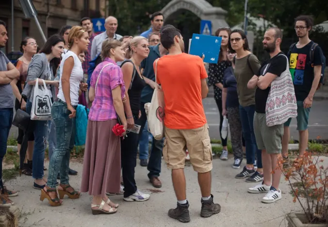 Przewodnik po pieszej wycieczce po Bukareszcie w Rumunii.