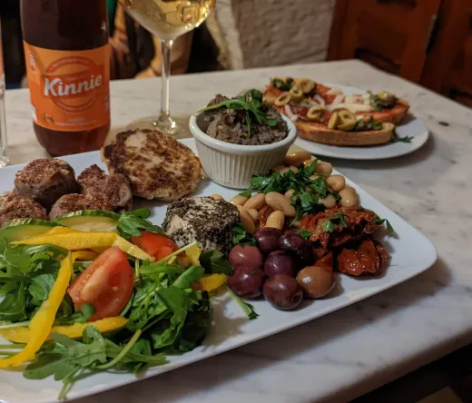 Leckeres maltesisches Essen auf einer Valletta Food Tour.