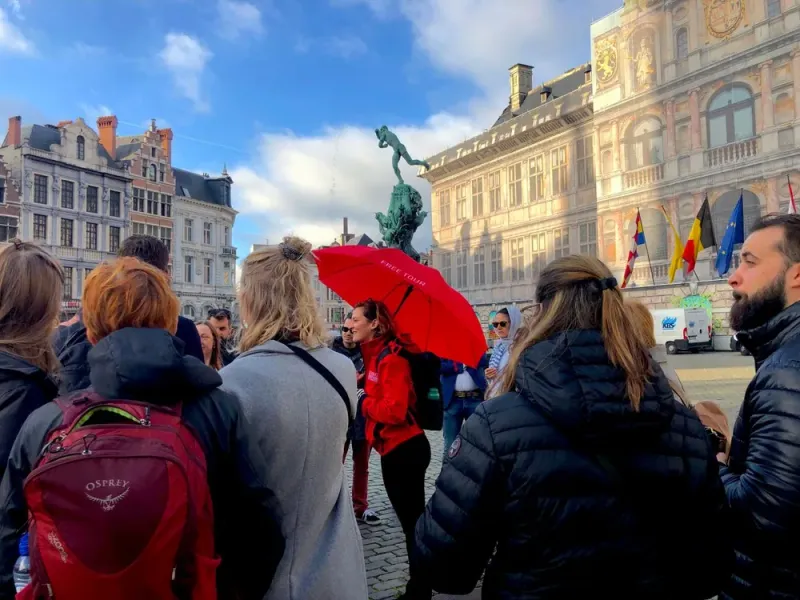 Guided tour in Brussels' Grand Place.