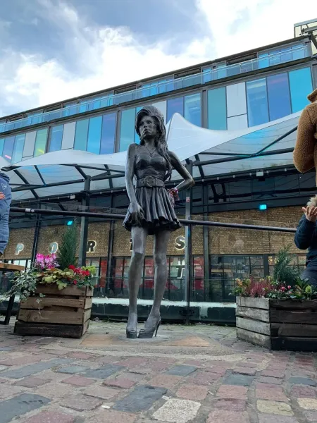 Amy Winehouse-Statue im Camden Market, London.