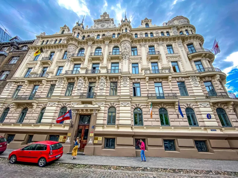 Edificio de estilo Art Nouveau en Lviv, Ucrania.