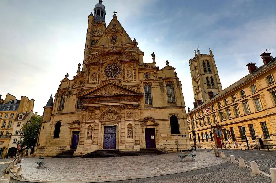 La magnífica Église Saint-Étienne-du-Mont en París.