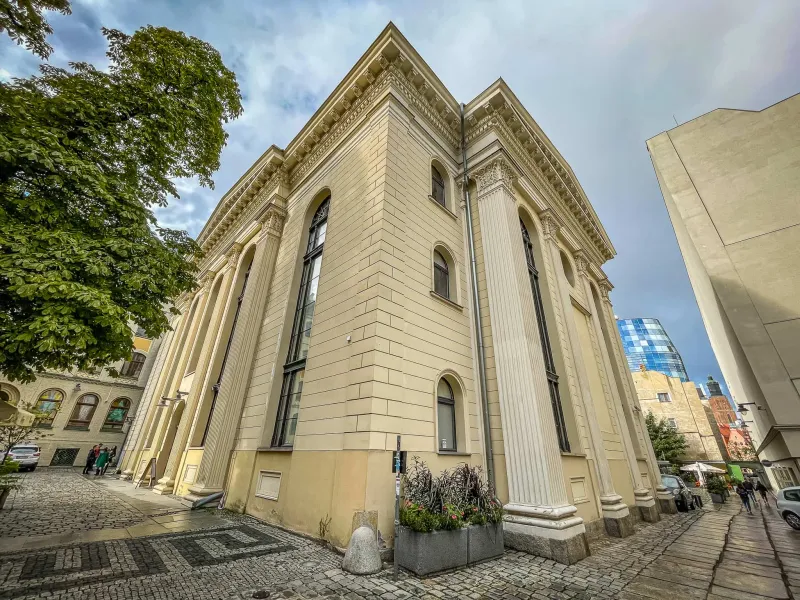 Zjawiskowa Biała Synagoga wrocławskiej Bocianiej.