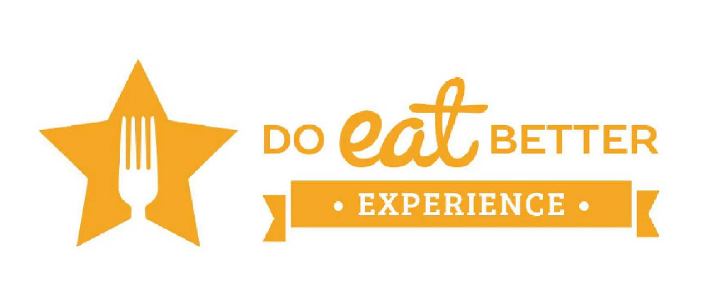 Logo con una estrella amarilla que contiene un tenedor blanco, y el texto naranja 'DO eat BETTER • EXPERIENCE •'.