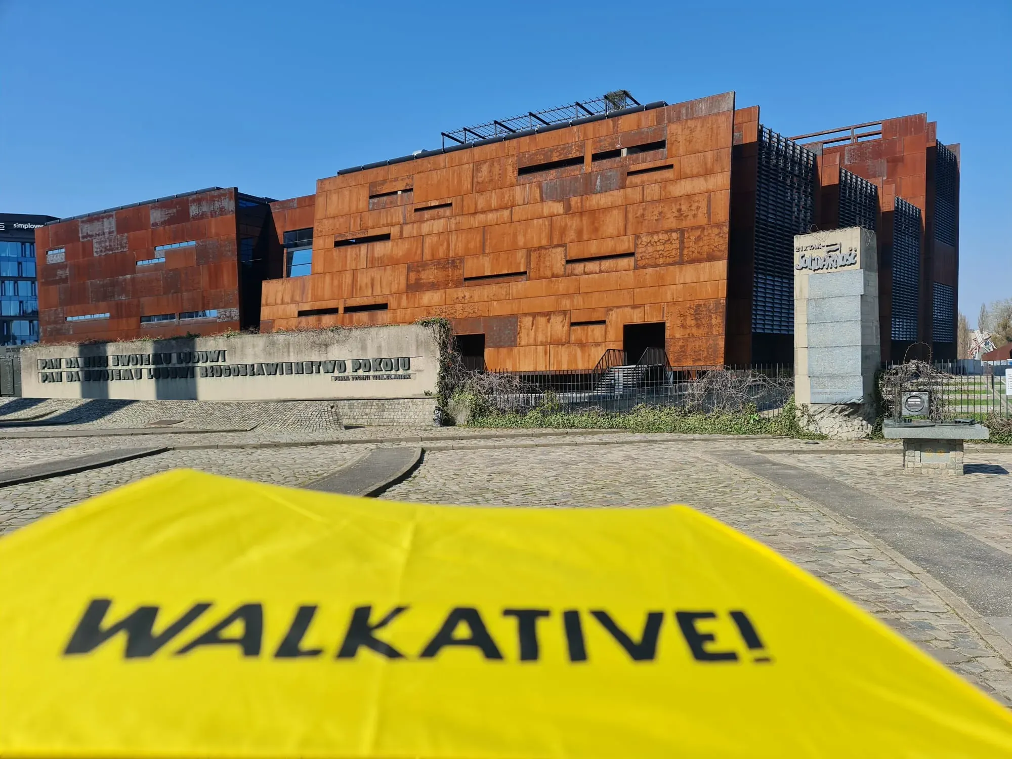 Visita guiada al Centro Europeo de Solidaridad en Gdansk, Polonia.